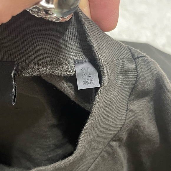 EUC Men’s Size X-large Fear Of God Essentials Crew-neck Cotton Tee In Ink Color - Picture 13 of 16